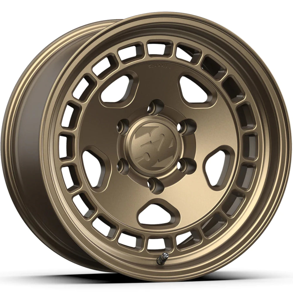 Fifteen52 Offroad Turbomac HD Classic Bronze wheel