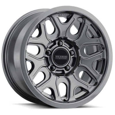 Method MR322 Gloss Titanium Wheel