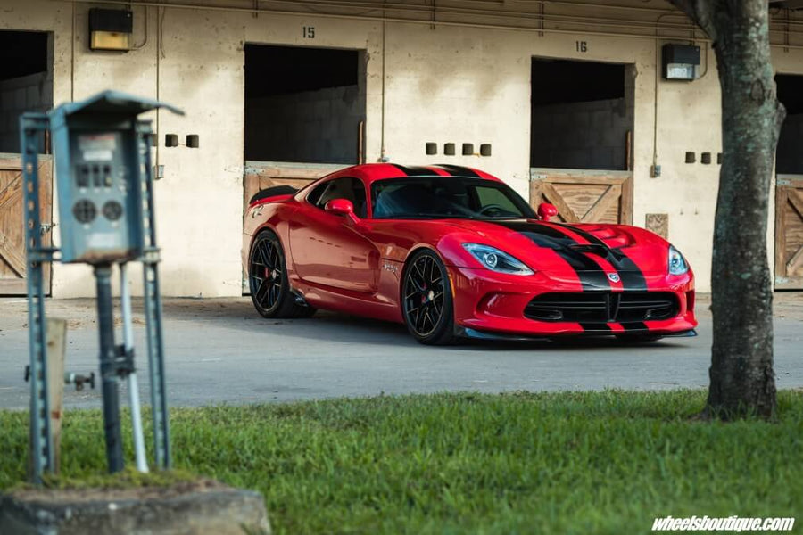 HRE R161 Lightweight forged wheel on Dodge Viper GTS