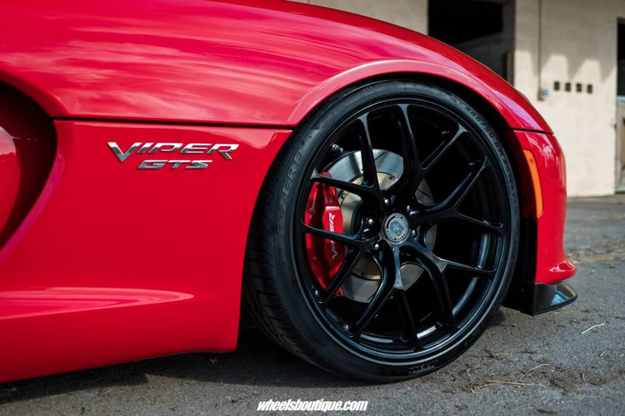 HRE R161 Lightweight forged wheel on Dodge Viper GTS