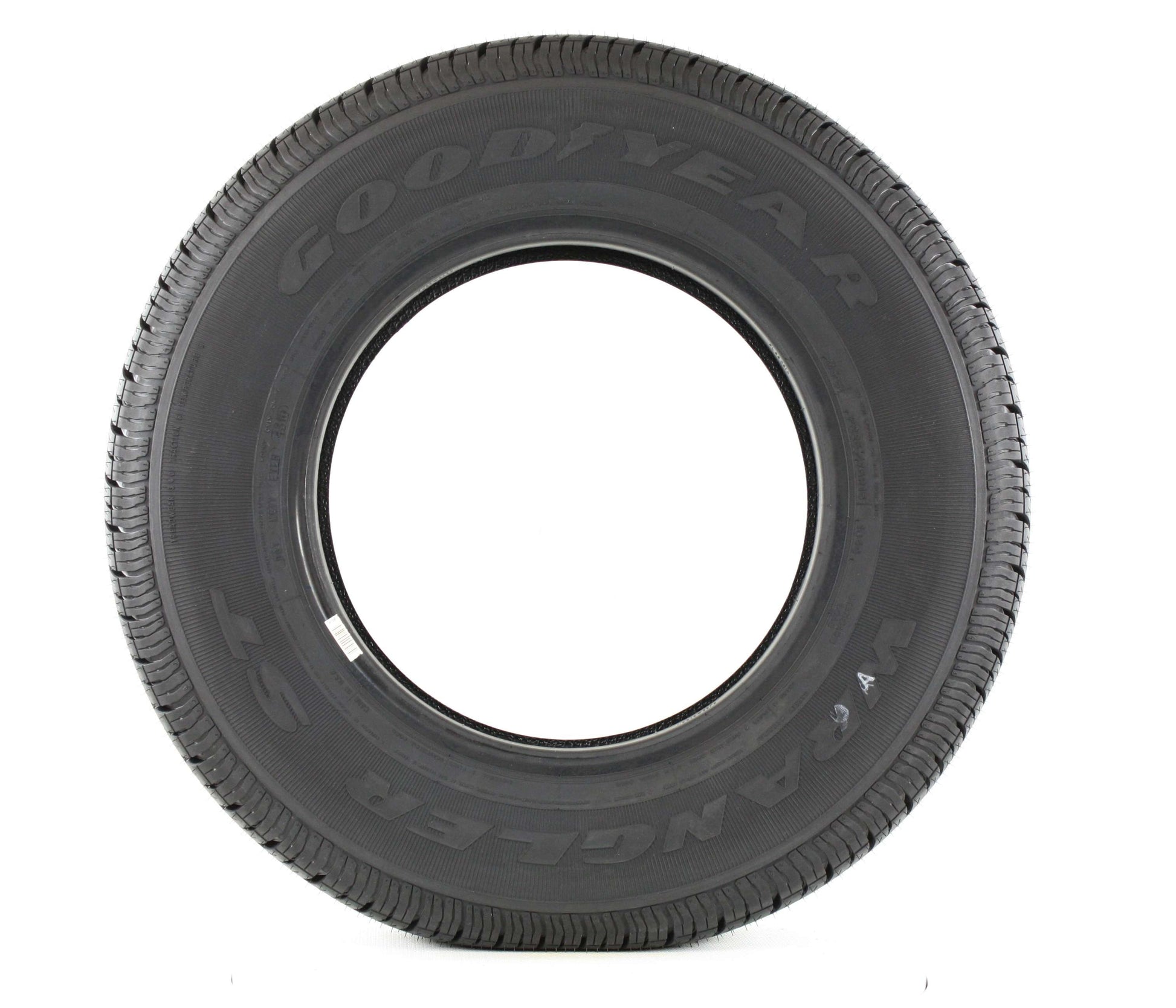 Goodyear P225/75R16 Wrangler ST 104S