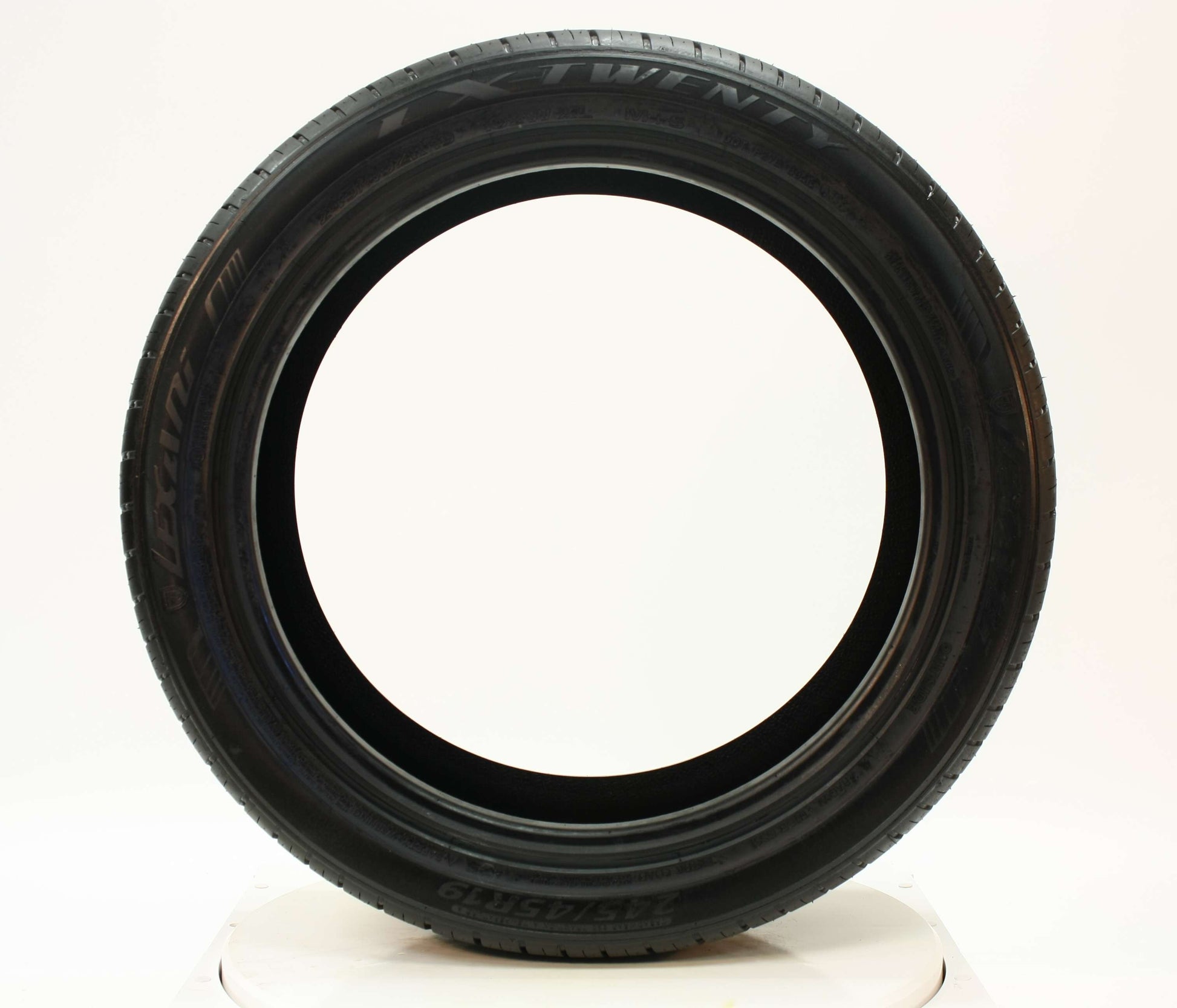 Lexani 275/40ZR20 XL LX-Twenty 106W