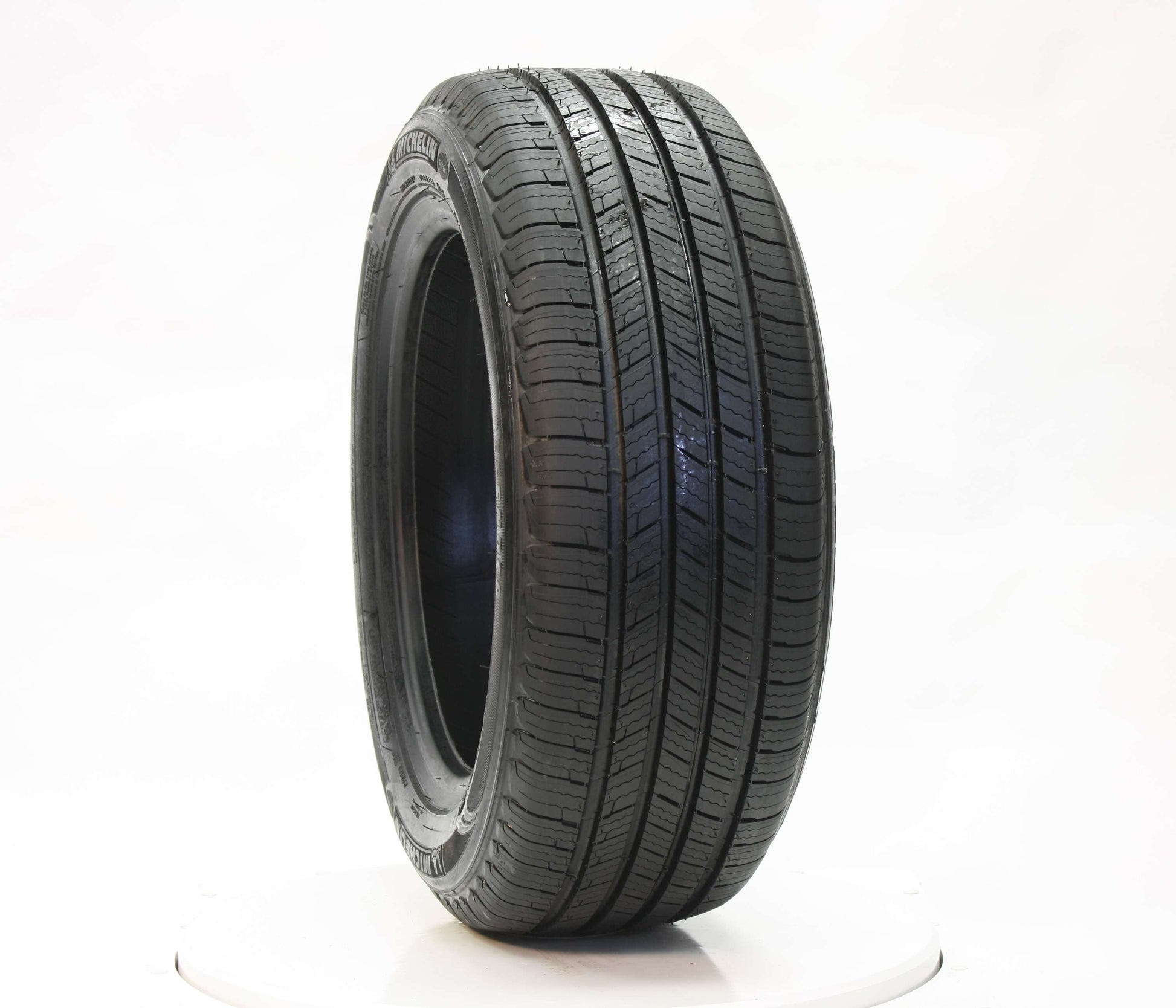 Michelin 225/55R18 Defender 98T