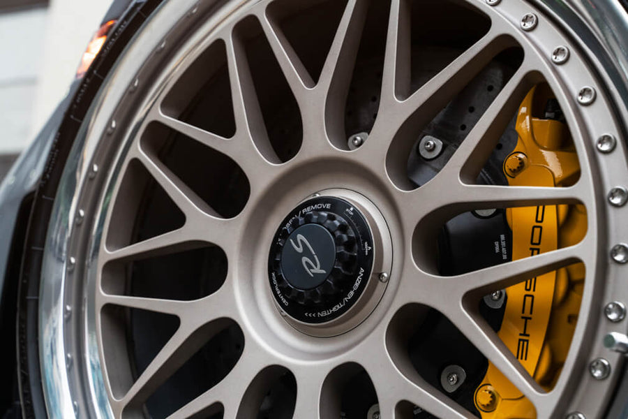 HRE 300 forged wheel on Porsche 9912 GT2 RS