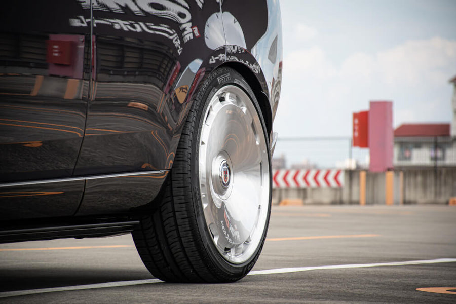 HRE L108M forged wheel on Range Rover SV