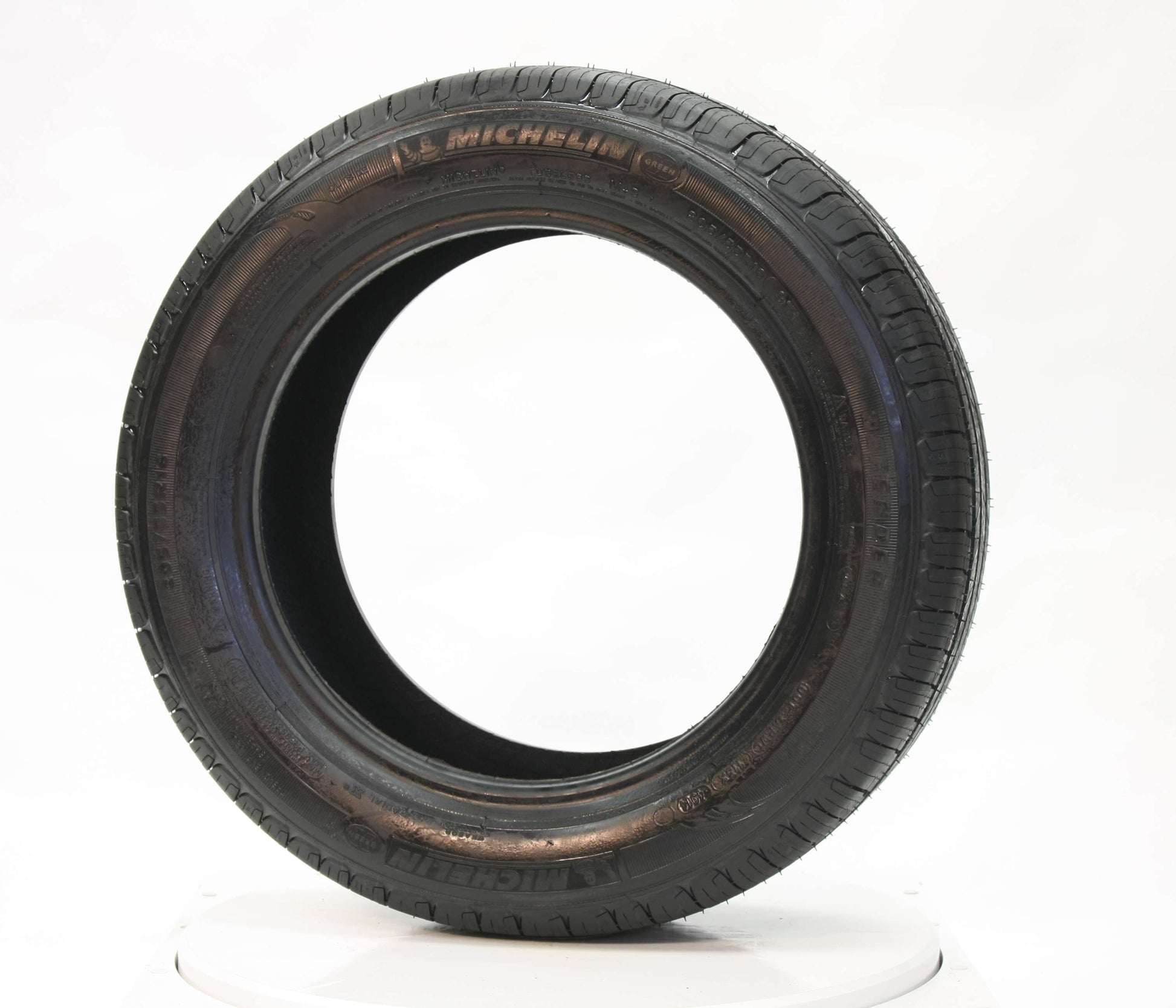 Michelin 225/55R18 Defender 98T