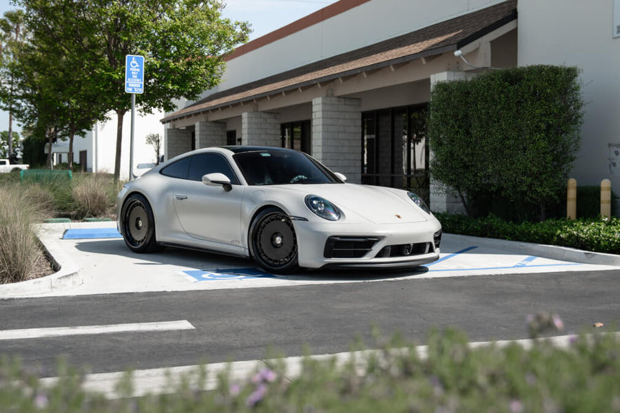 HRE 935 forged wheel on Porsche 992 Carrera 4 GTS