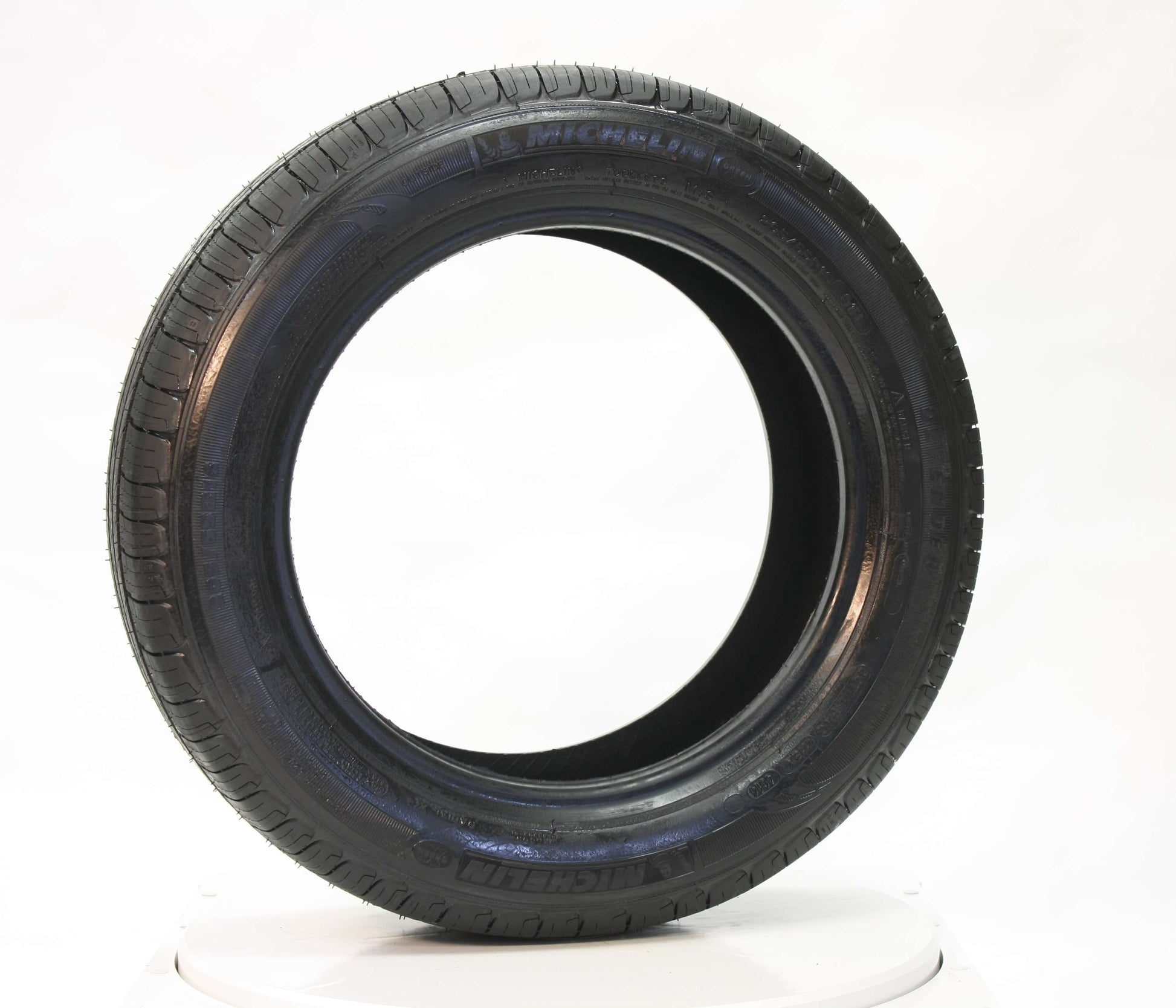 Michelin 225/55R18 Defender 98T