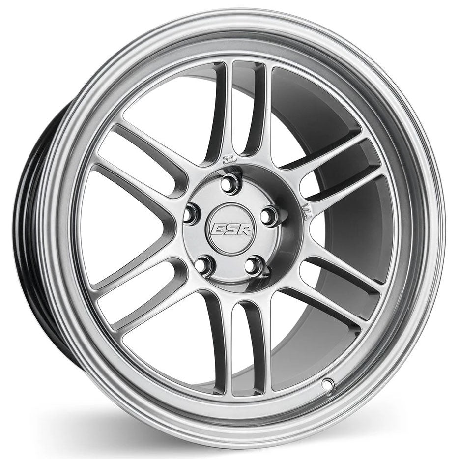 ESR SR11 Gunmetal wheel