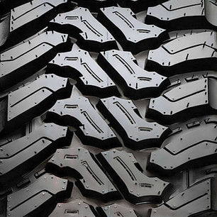 Accelera MT-01 LT235/75R15