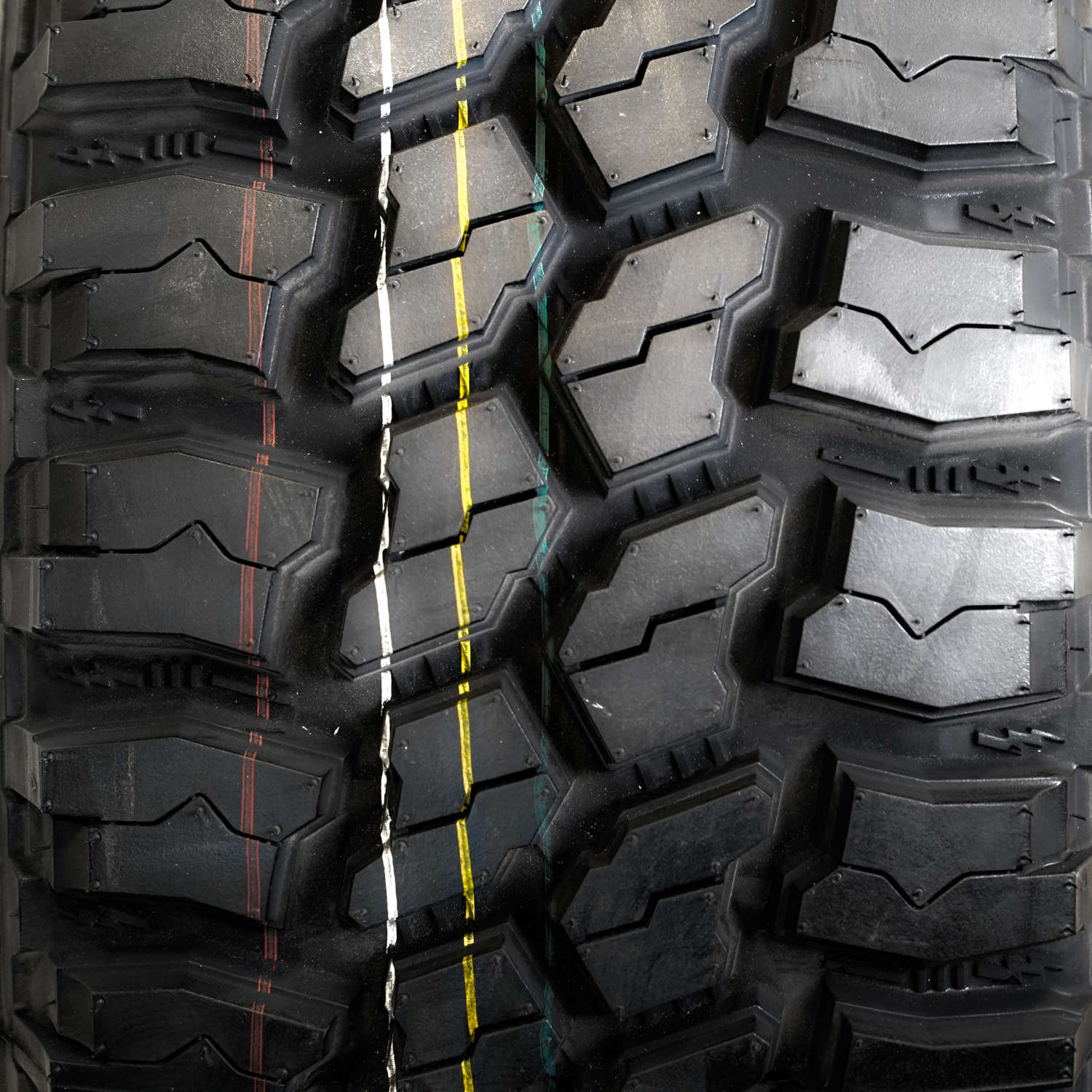 Americus Rugged MT LT265/75R16