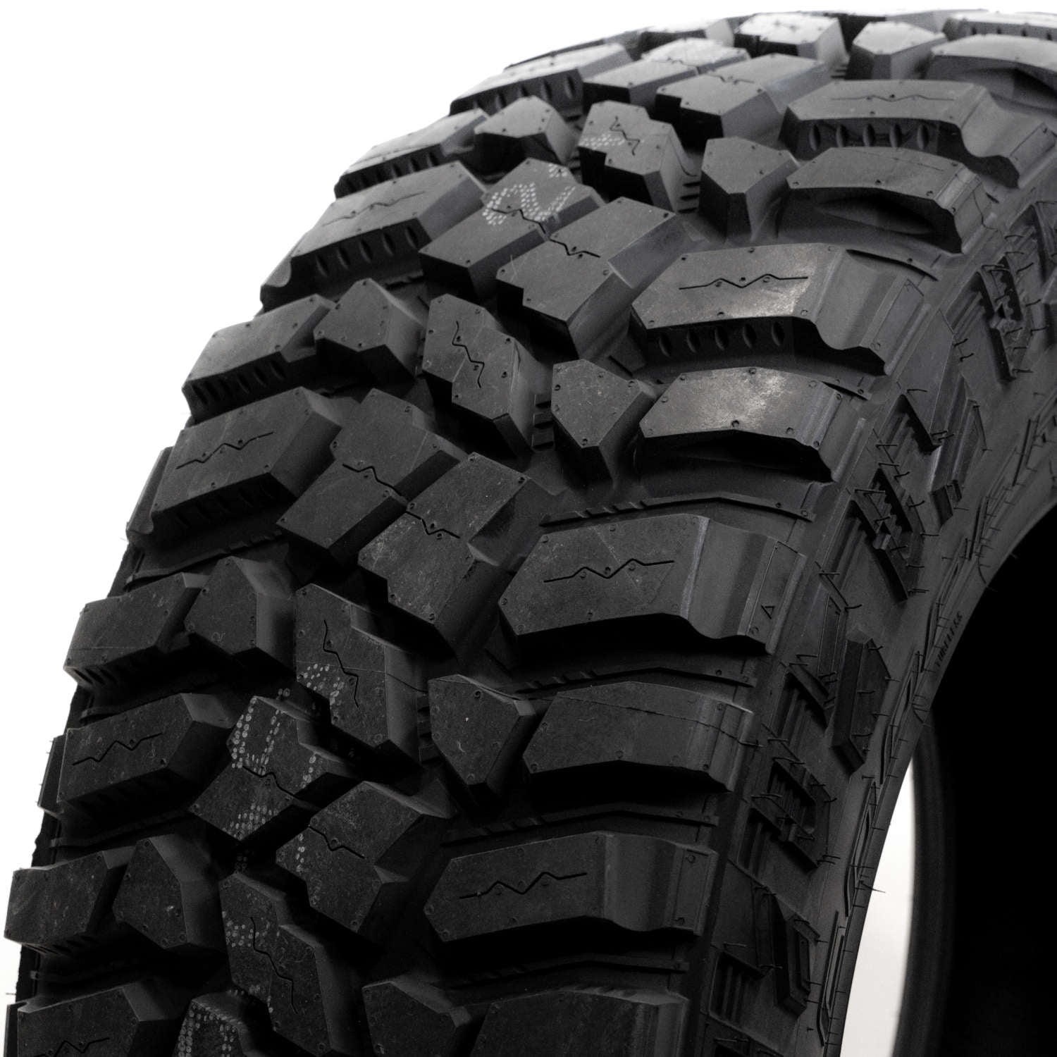 Cooper Discoverer STT Pro LT265/70R17