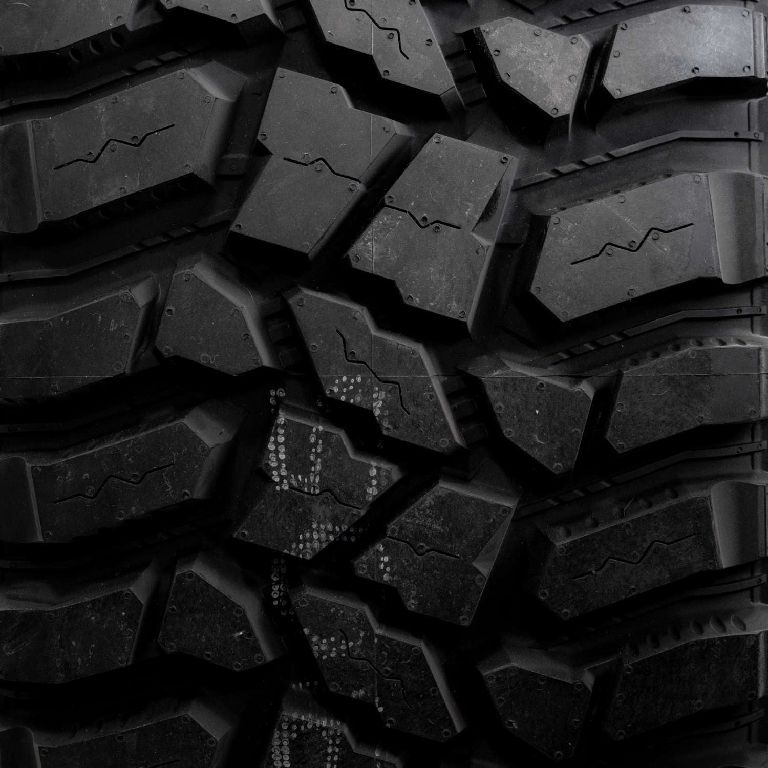 Cooper Discoverer STT Pro LT265/70R17
