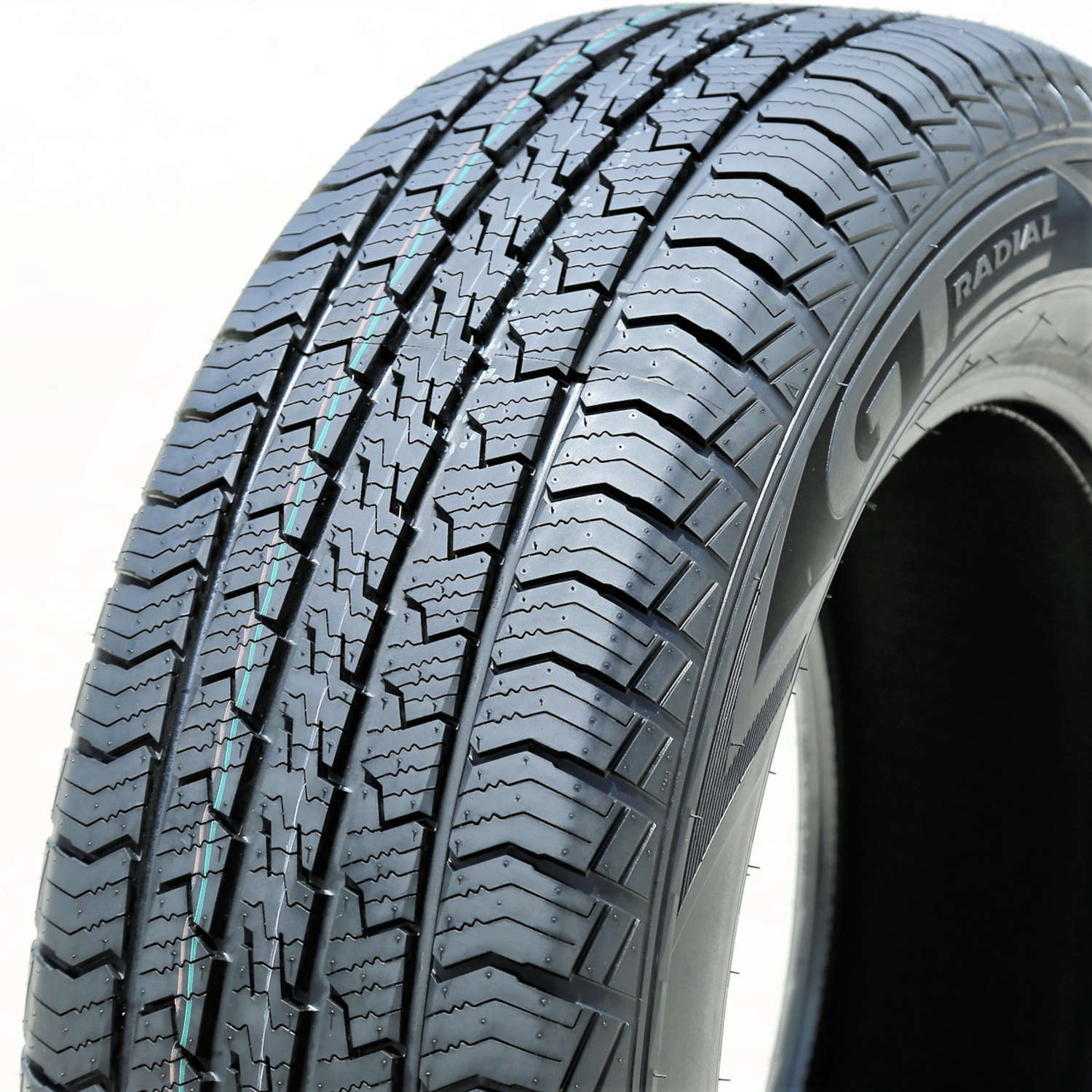 GT Radial Adventuro HT P235/75R15