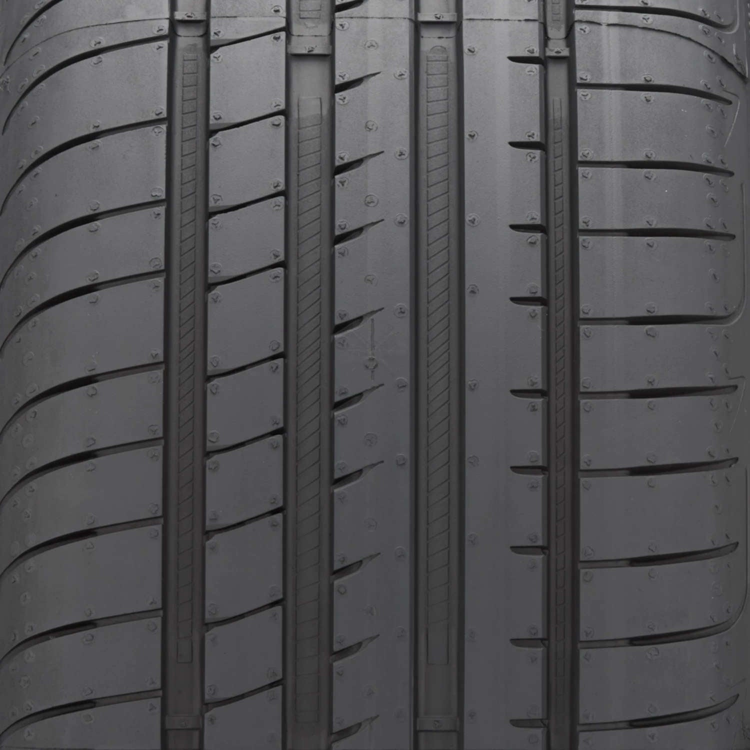 Goodyear Eagle F1 Asymmetric 5 265/40R21