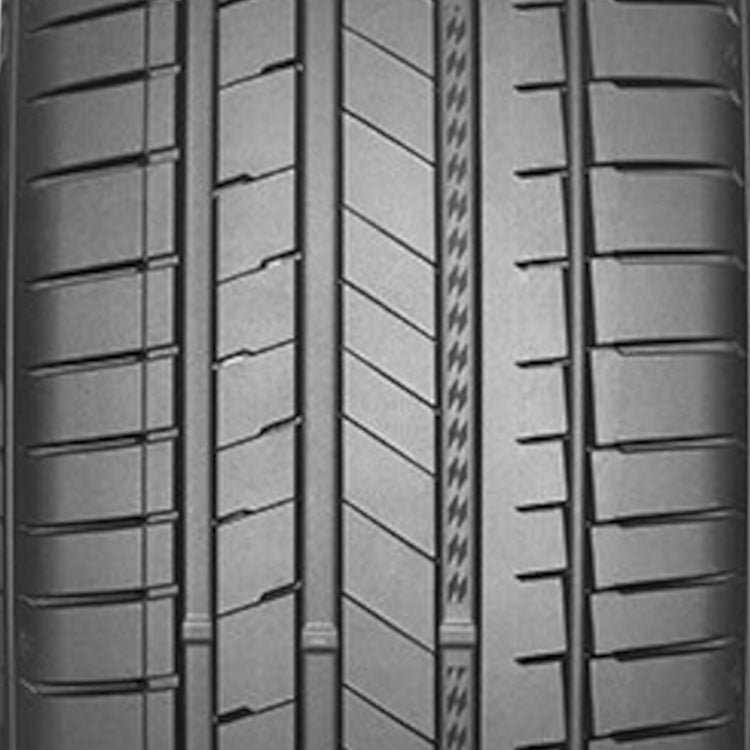 Kumho Ecsta Sport PS72 215/40R18 Tire