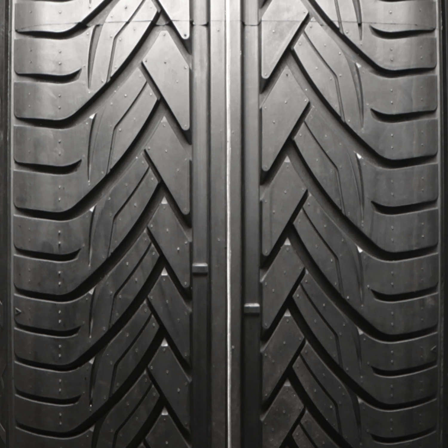 Lexani LX-Thirty 305/35R24
