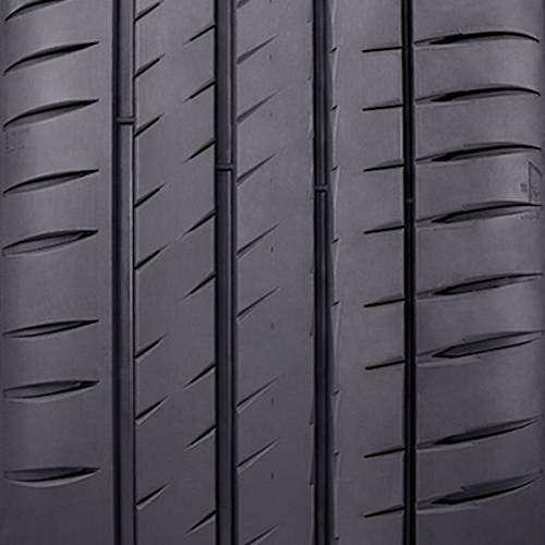 Michelin Pilot Sport 4 225/40ZR18 Tire