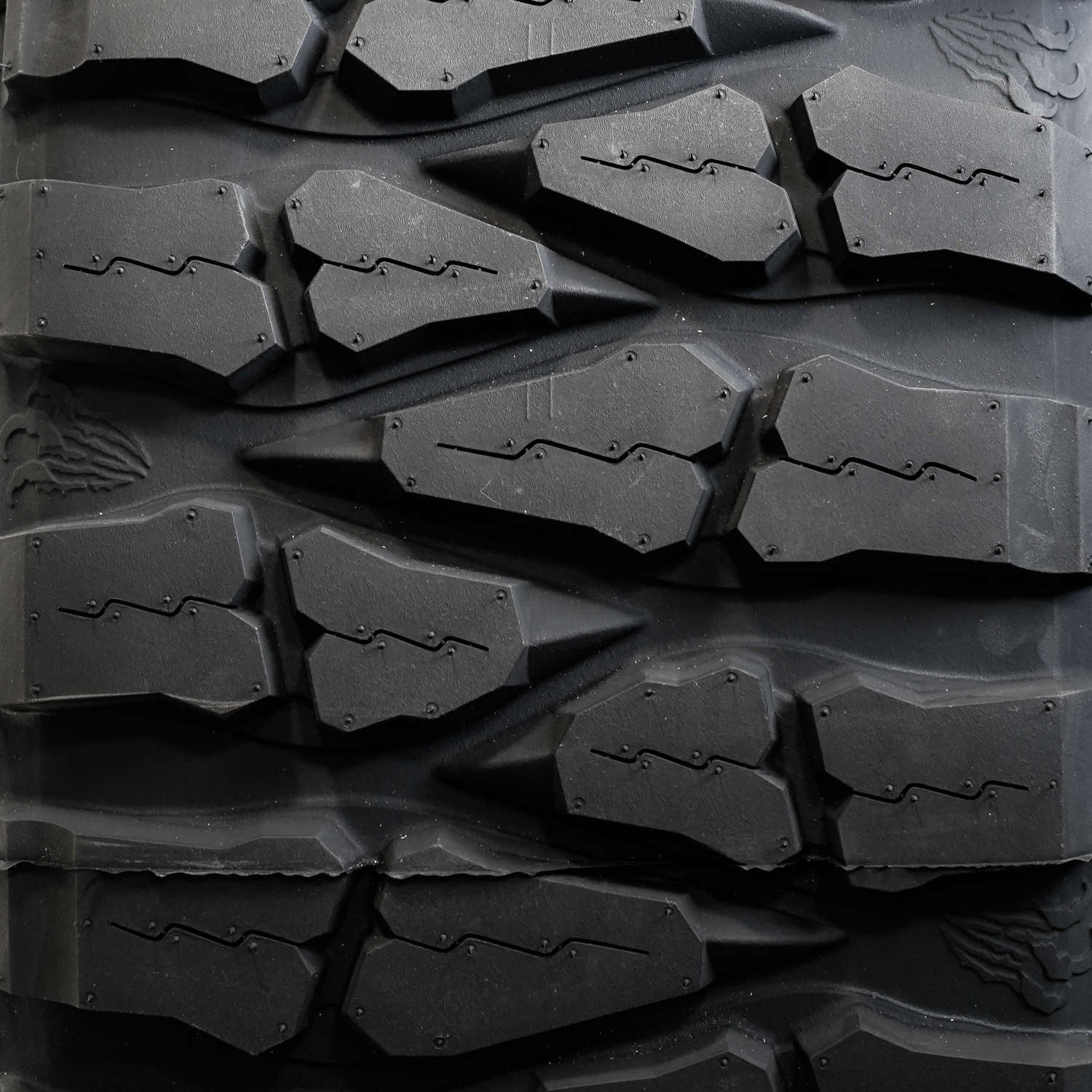 Nitto Mud Grappler 38x15.50R15LT
