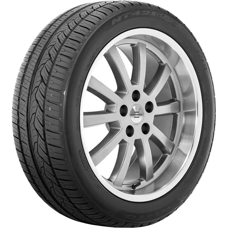Nitto NT421Q 275/40R20