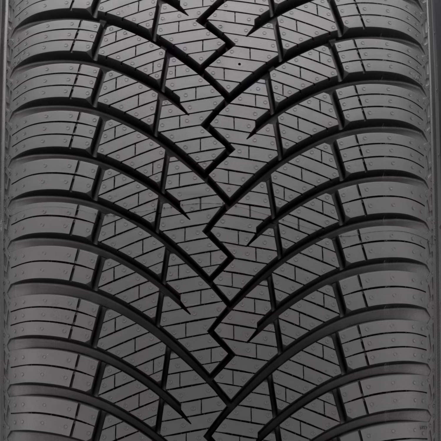 Pirelli Scorpion WeatherActive 235/55R19