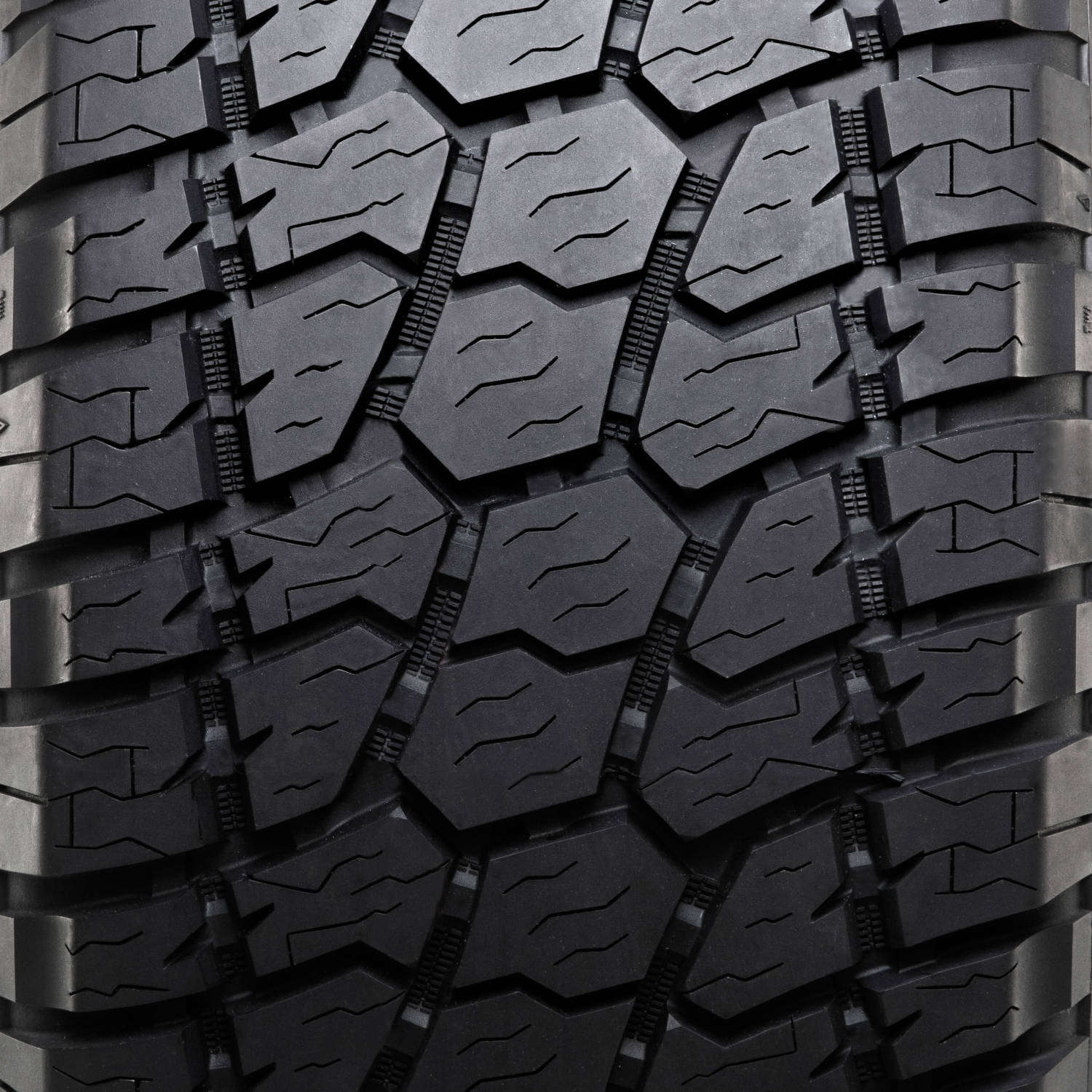Radar Renegade AT5 33x12.50R20