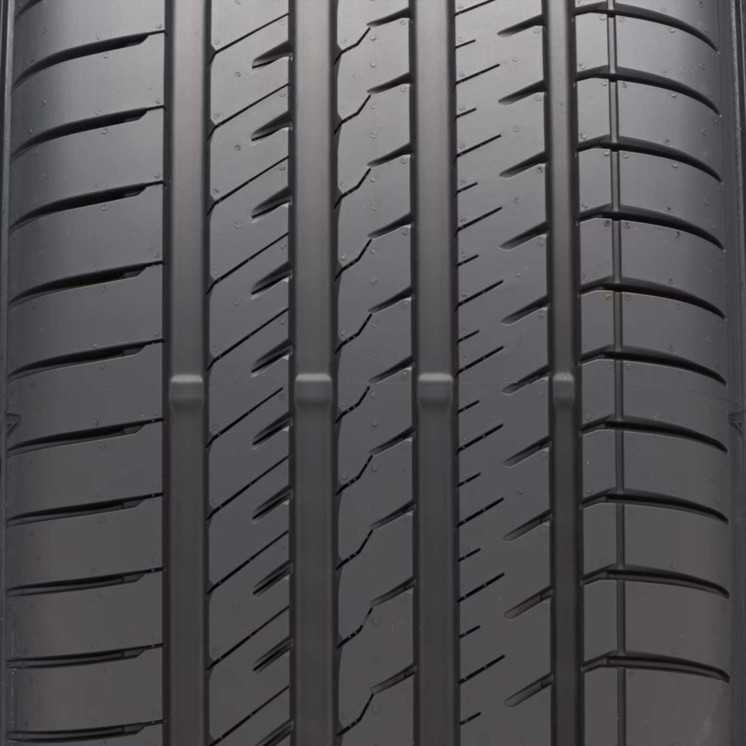 Sumitomo HTR Z5 245/45ZR18