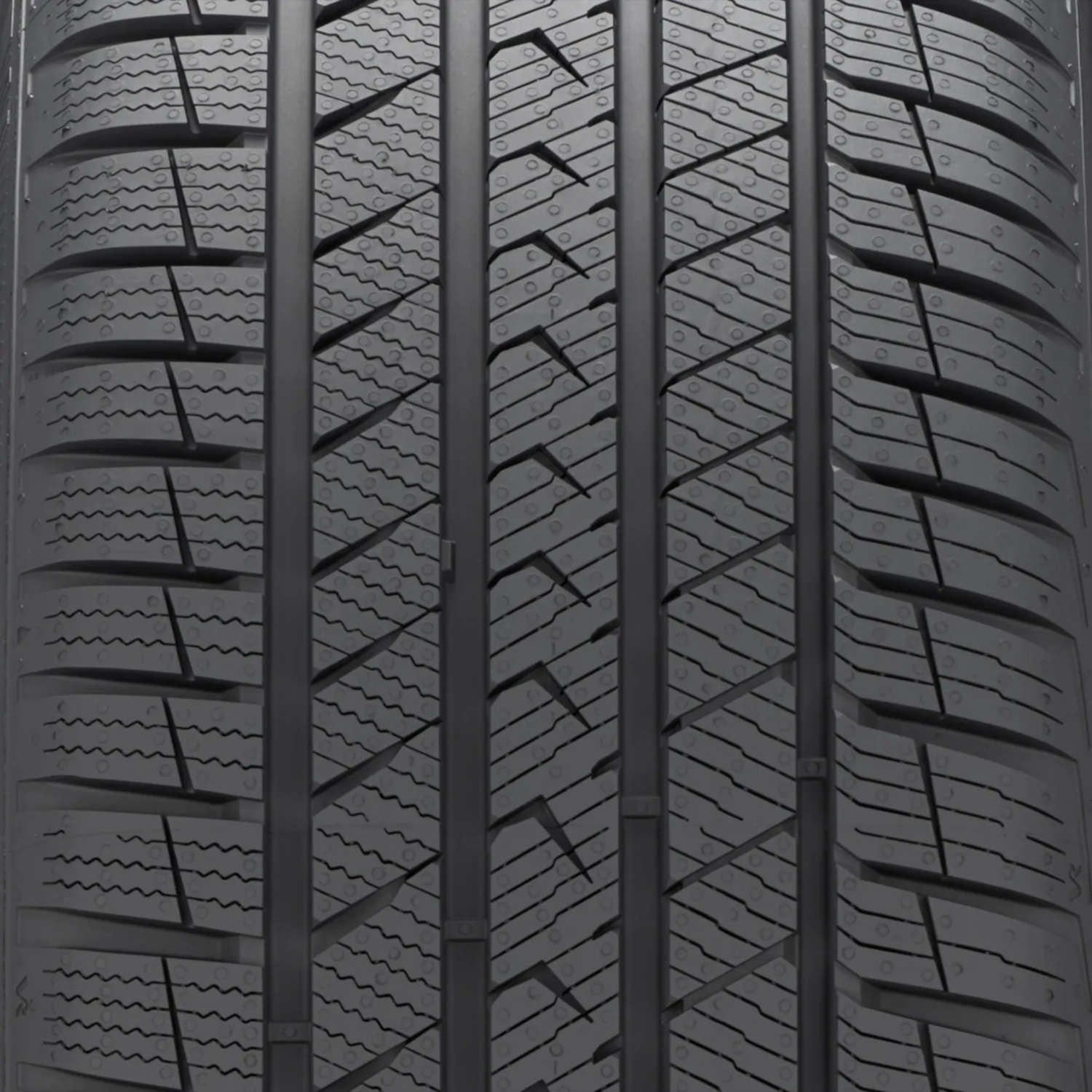 Vredestein Quatrac Pro 225/55R17 Tire