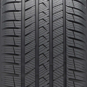Vredestein Quatrac Pro 225/55R17 Tire