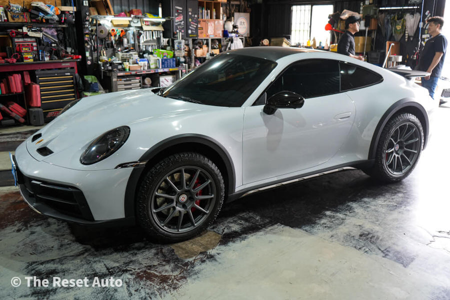 HRE RC103 forged wheel on Porsche 992 Dakar White