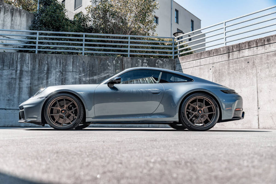 HRE R101 Lightweight forged wheel on Porsche 9922 Carrera 4 GTS