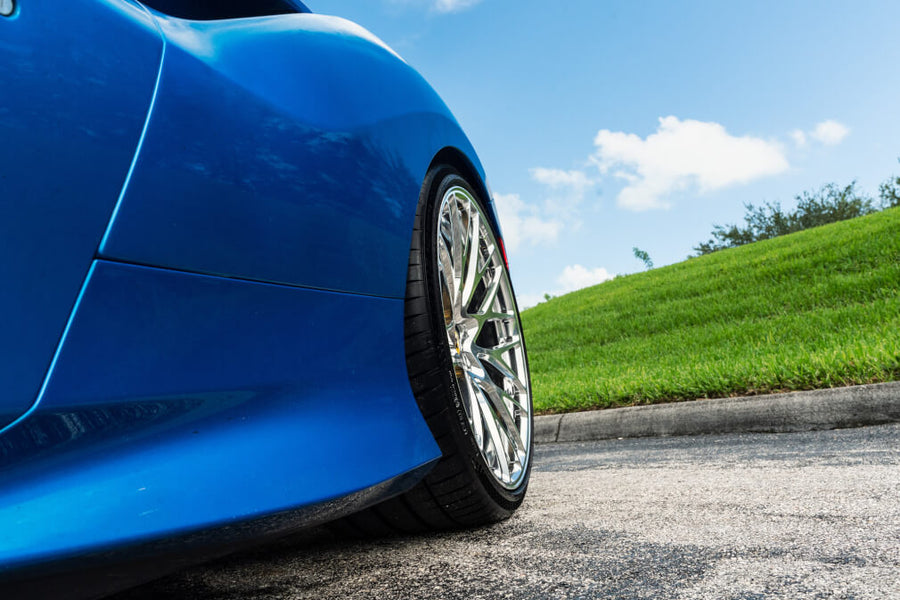 HRE 520M forged wheel on Ferrari F8 Spider BLU Corsa