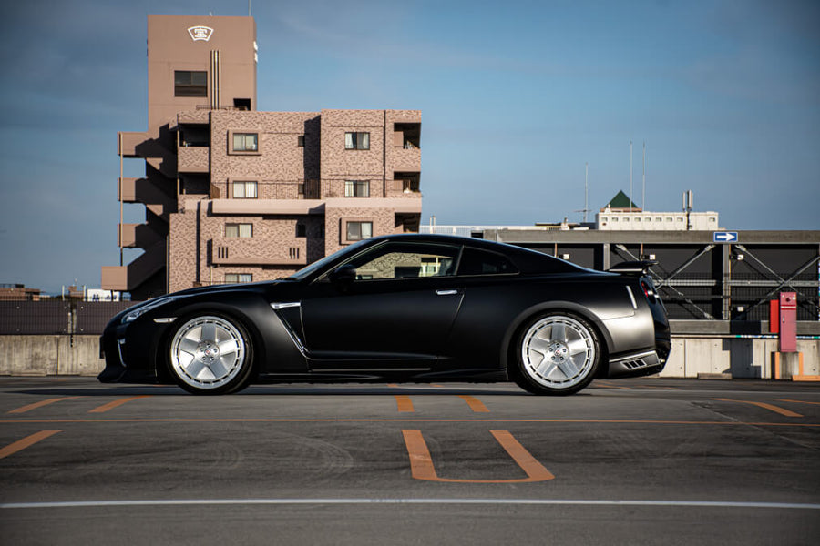 HRE 555 GTM forged wheel on Nissan GTR