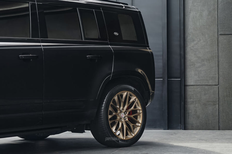 HRE P200 forged wheel on Land Rover Defender