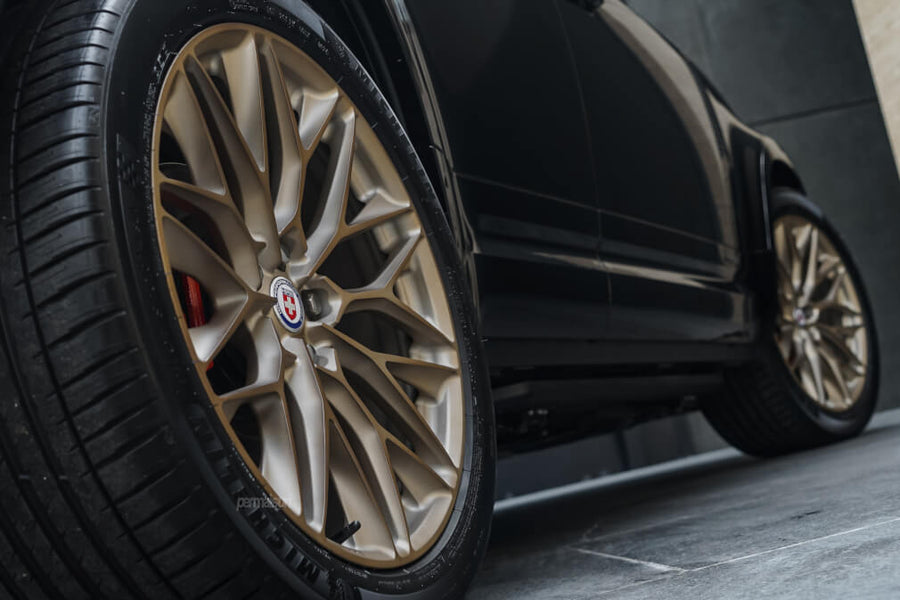 HRE P200 forged wheel on Land Rover Defender