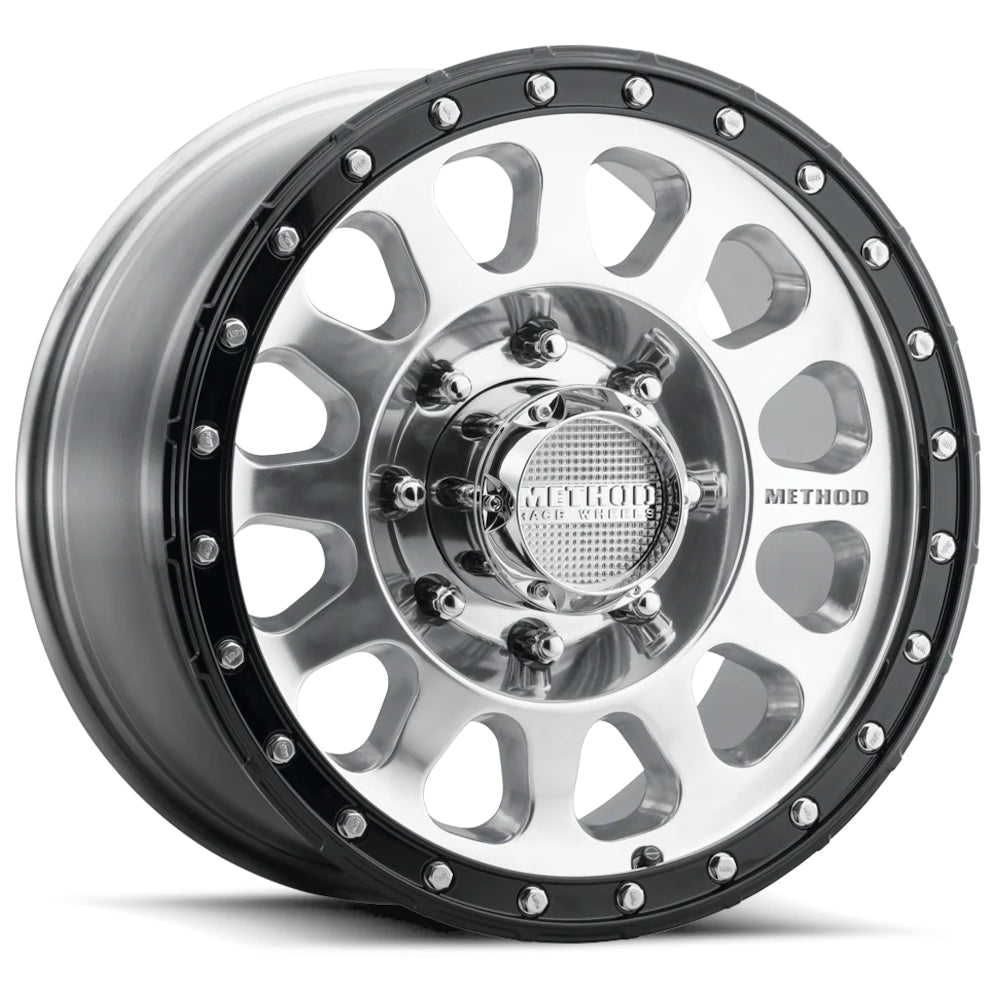 Method MR315 18x9 +18mm Polished with Gloss Black Lip