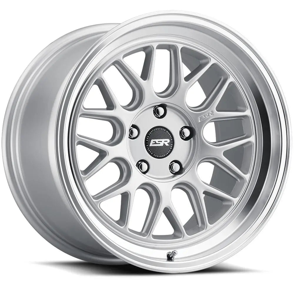 ESR CR1 Hyper Silver wheel