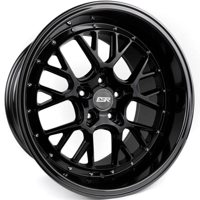 ESR CS11 Black wheel